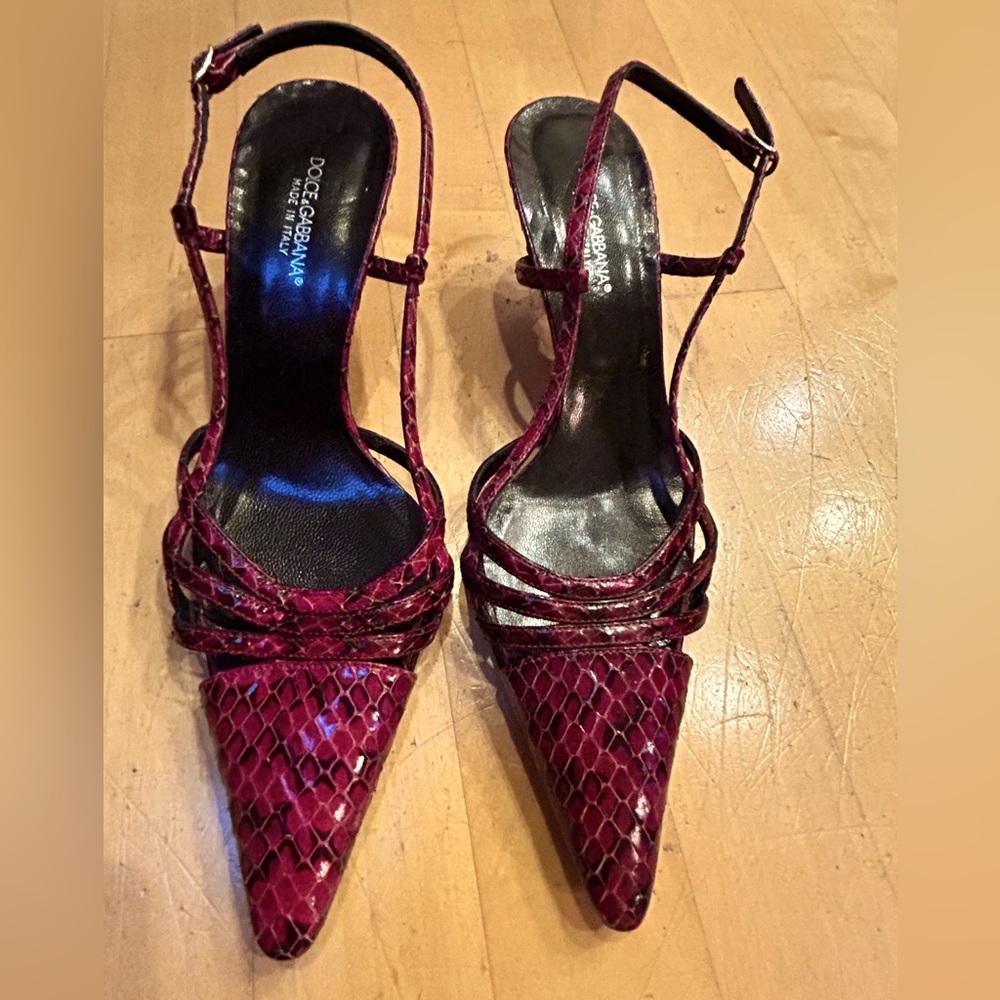 Dolce & Gabbana snakeskin Pumps size 5.5/